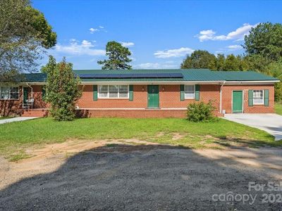 2110 E Greenbriar Rd