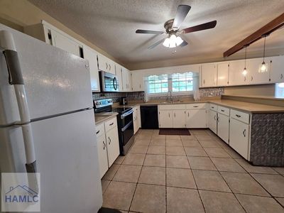 600 Cross Creek Dr