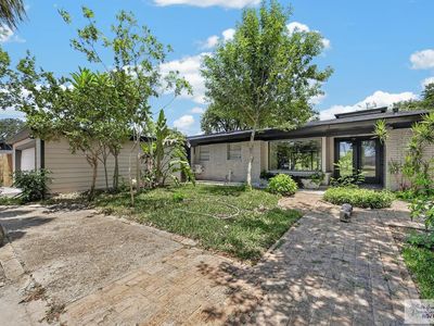 135 Poinciana Dr