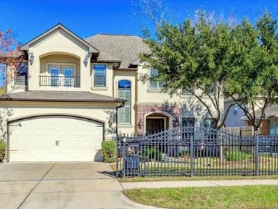 2817 Rosewood St