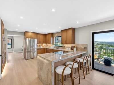 1550 Winding Way