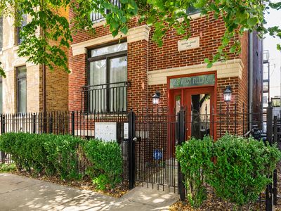 1302 W Fillmore St APT 4