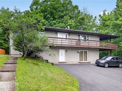 158 Troy Rd
