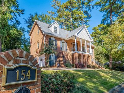 154 Fairoaks St