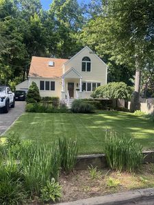 71 E 17th Street