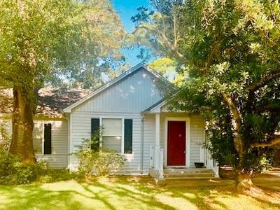 705 Shady Ln