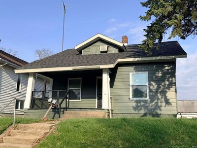 2004 S Walnut St