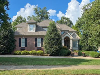 2611 Village Manor Way