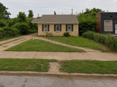 2022 Boyle Ave