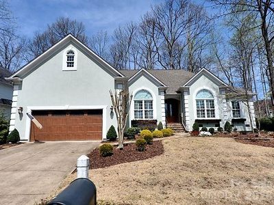 5028 Foxbriar Trl