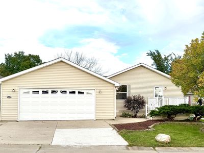 16087 Fairfax Ct