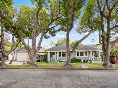 920 Adelaine Ave