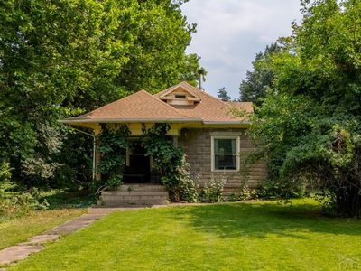 2500 E Main St