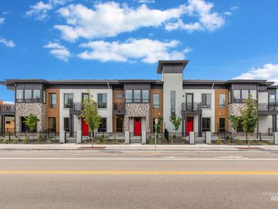 434 E Presidio Ln
