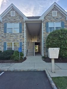220 Wedgewood Cir
