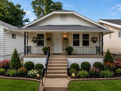 5220 Dewey Ave