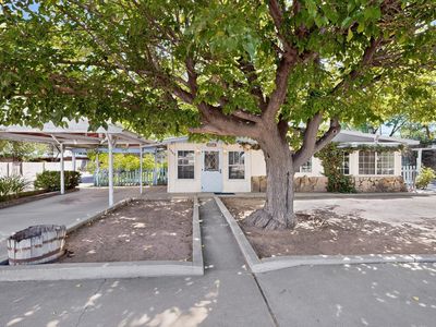 1860 Elena Cir SW