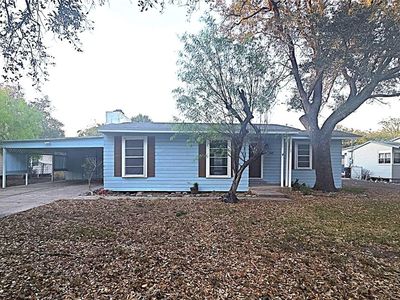 1204 W Lee Ave