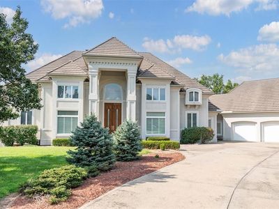 1601 NW Arrowhead Trl