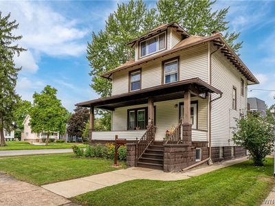 50 Elmwood Park N