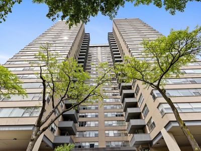 6301 N Sheridan Rd APT 10F