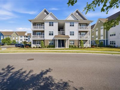 1733 Dromolin Dr #304