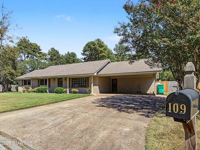 109 Eastwood Dr