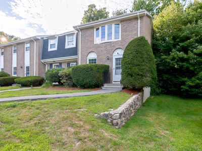 7 Fieldstone Drive
