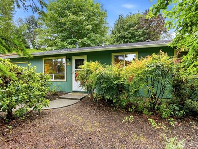 8421 6th Ave SW