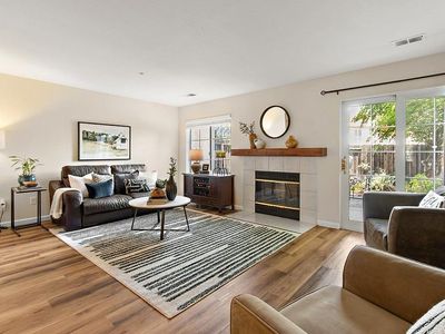 304 Columbia Cir