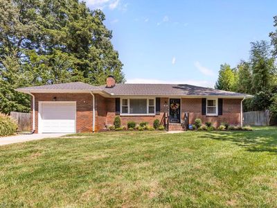 417 Mayflower Rd