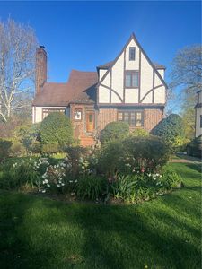 Property at 202 E Garden Road, Larchmont, NY