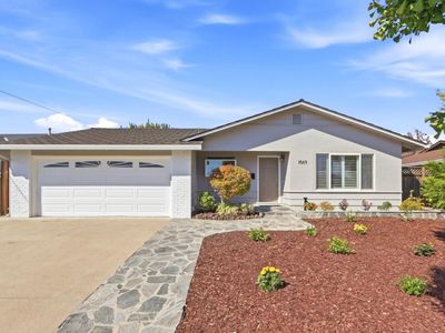 1569 Murre Ln
