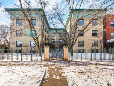 4400 N Paulina St APT 3A