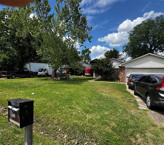 8908 Carousel Ln