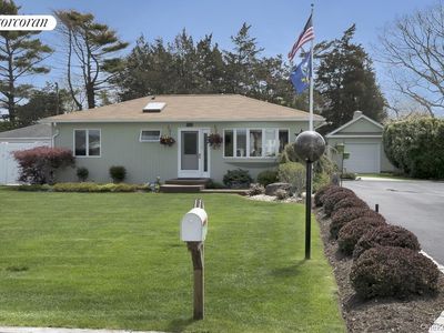 11 Bay Street
