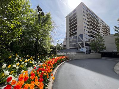 560 E South Temple APT 801