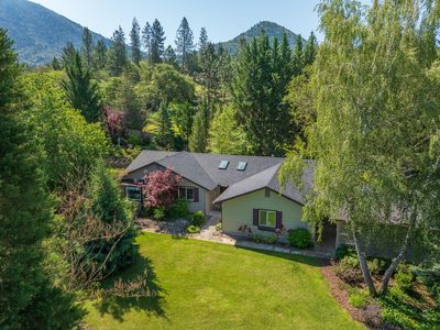 345 Ponderosa Ln