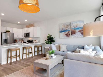 272 Hermosa Dr