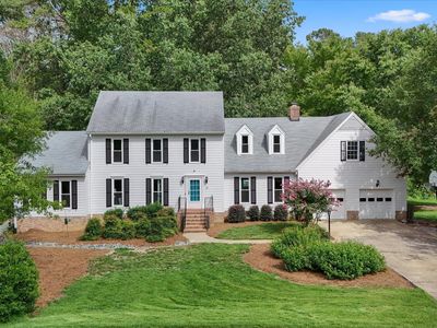 18 Surrey Ln