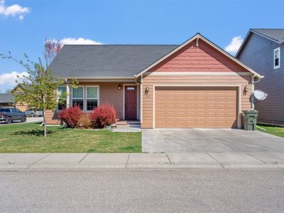 195 Bayberry Ln
