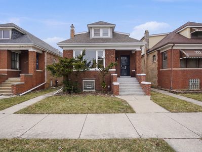 8011 S Dante Ave