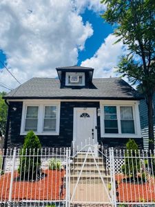 47 Chester Ave