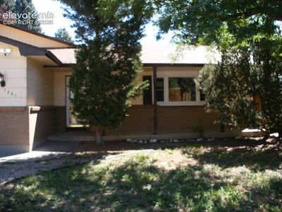 1201 Auburn Dr