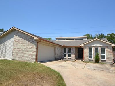 15718 Fox Springs Dr