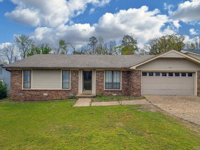 1405 Green Mountain Dr