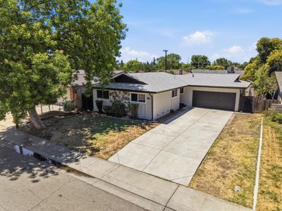 8433 Skye Dr