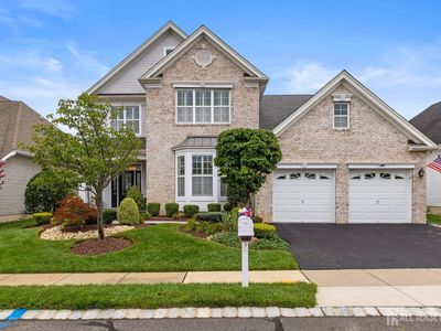 102 Riviera Dr