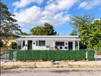 2135 NW 1st Ter