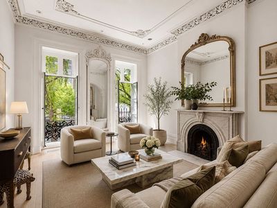 15 Saint Lukes Pl #Townhouse 1
